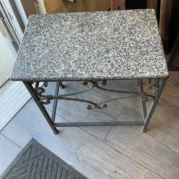 BLACK METAL MARBLE TOP TABLE - Image 2