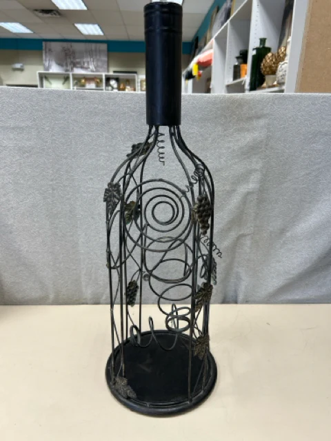 BLACK METAL WINE HOLDER