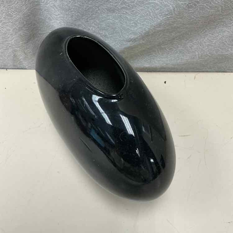 BLACK OBLONG VASE - Image 3