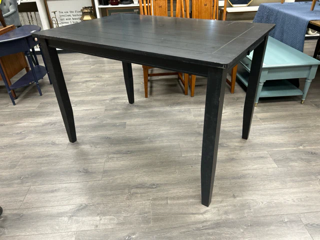 BLACK TABLE W/NO CHAIRS