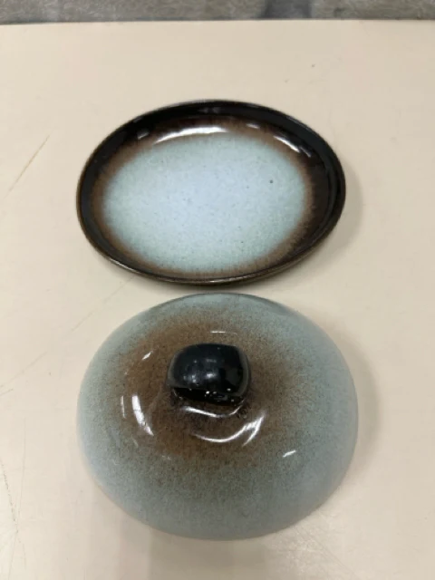 BLUE BROWN CERAMIC BUTTER DISH - Image 2