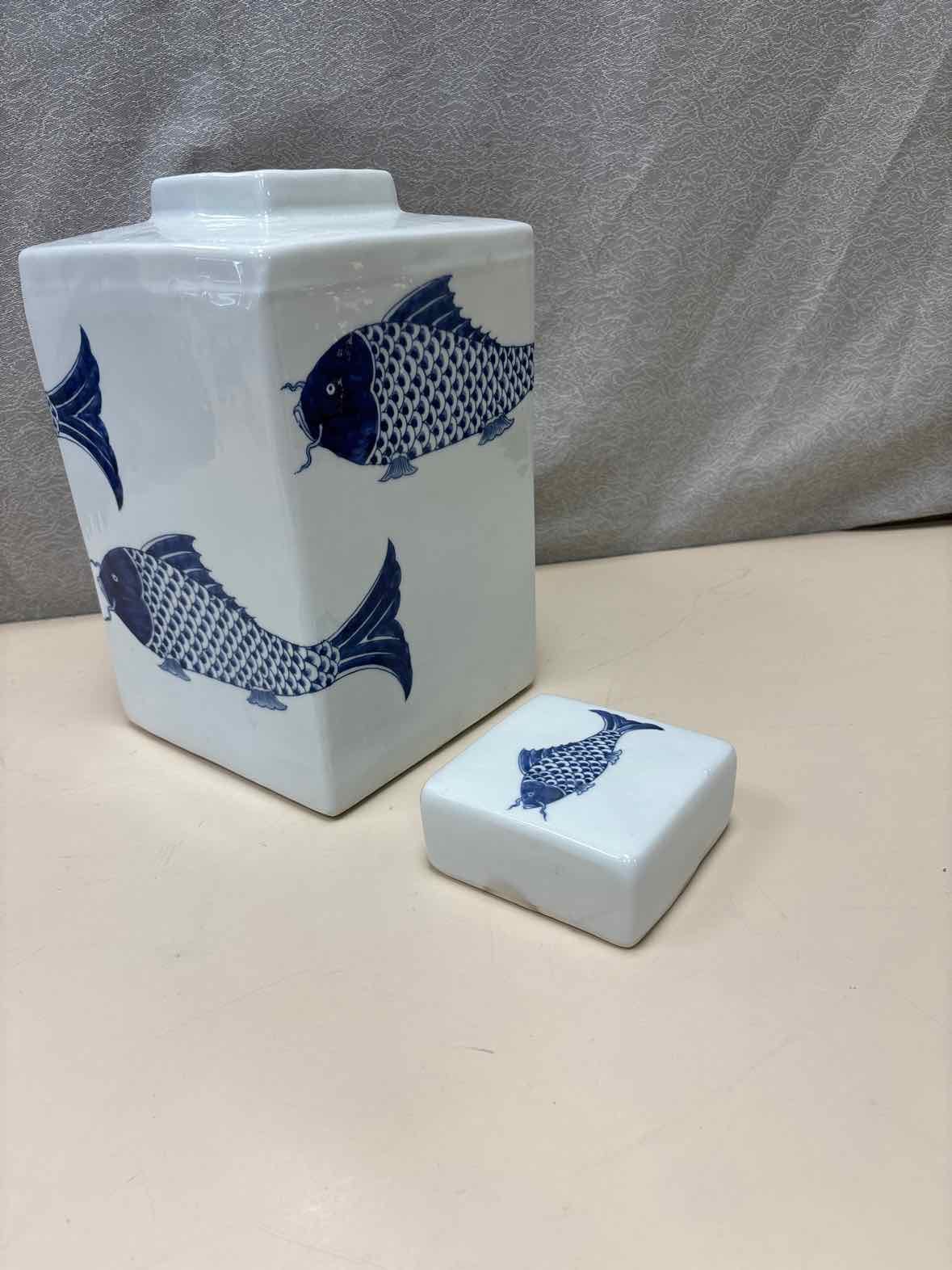 BLUE FISH LIDDED CANISTER - Image 2