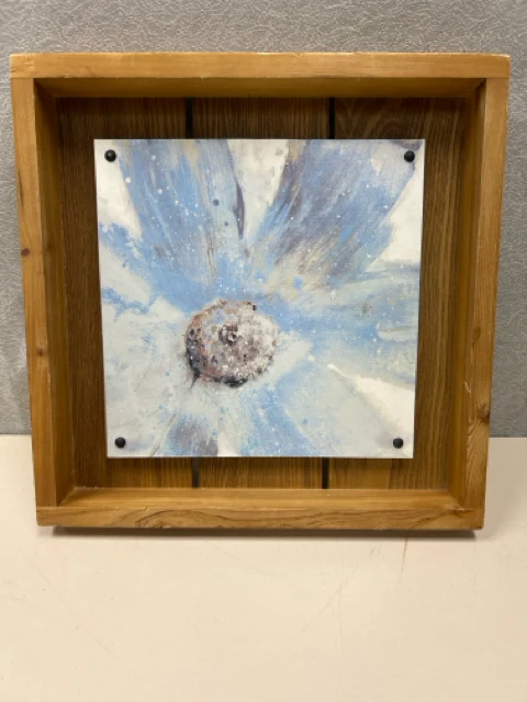 BLUE FLORAL ART