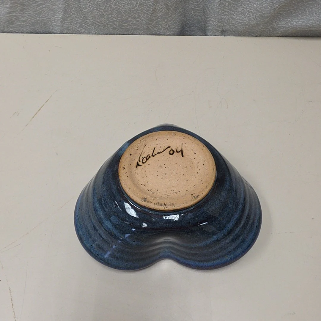BLUE HEART SHAPE CERAMIC BOWL - Image 2