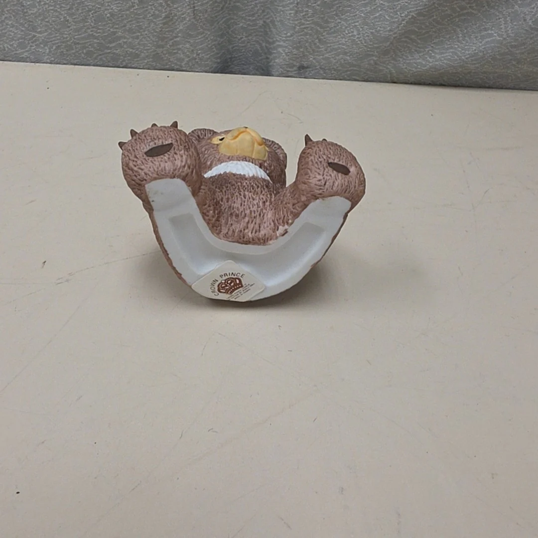BROWN BEAR FIGURE - Image 2