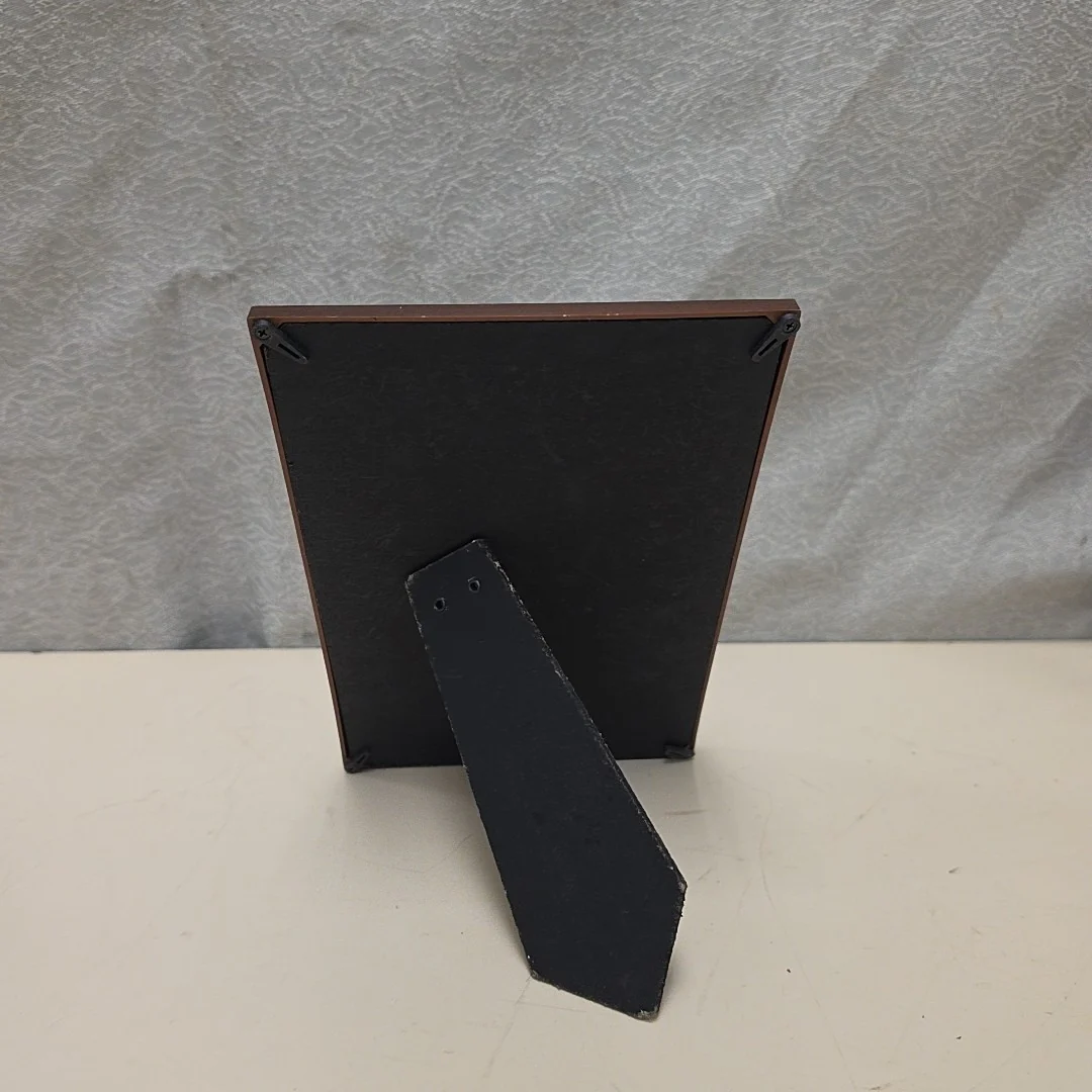 BROWN FRAME - Image 2