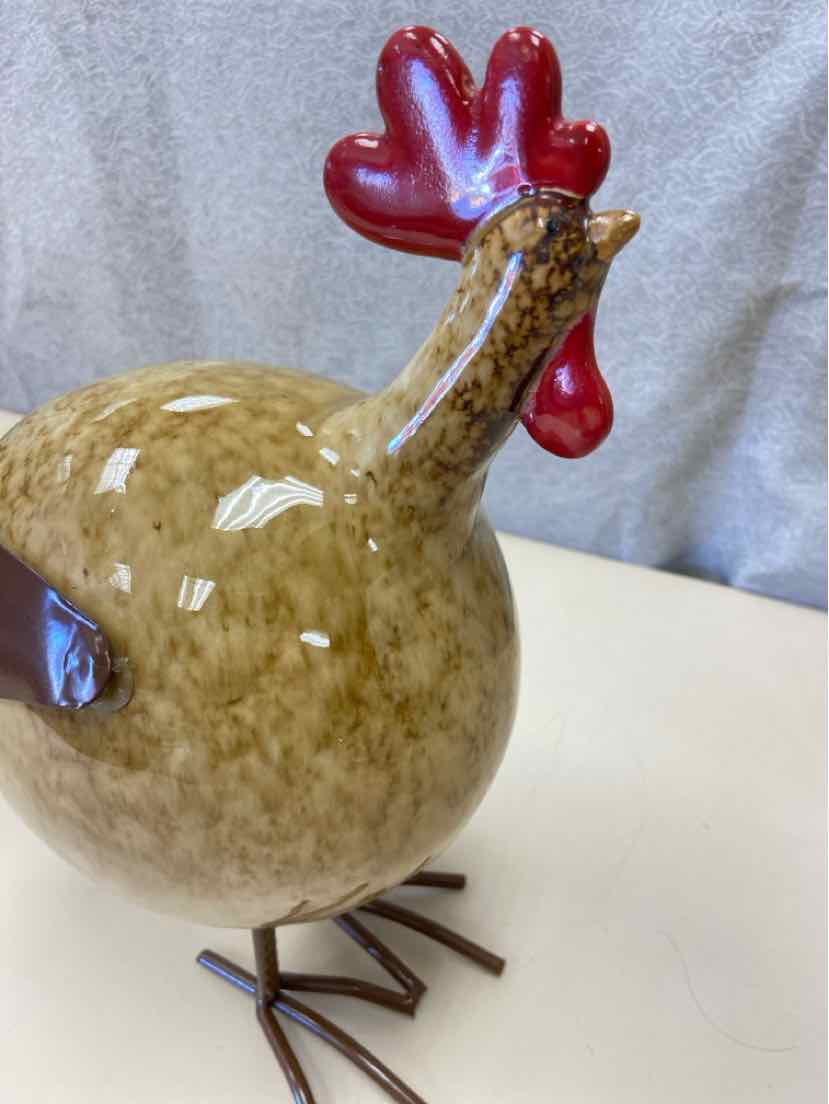 BROWN TAN CERAMIC ROOSTER W/METAL TAIL - Image 2