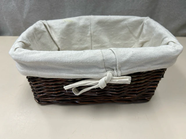 BROWN WEAVE BASKET W/LINER