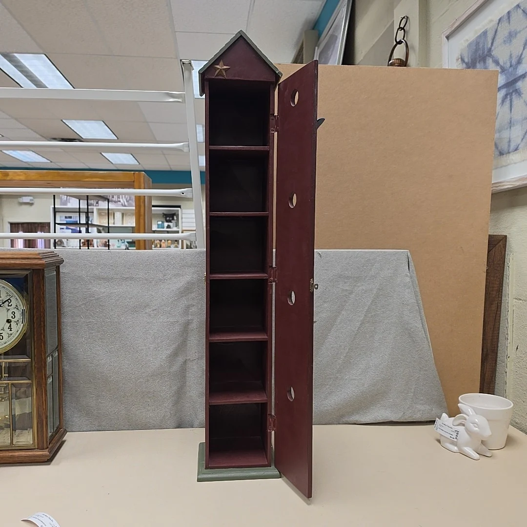 BURGUNDY WOOD BIRDHOUSE - Image 2