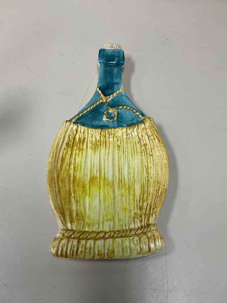 CERAMIC BOTTLE SPOON REST