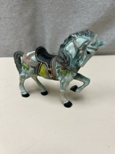 CERAMIC HORSE FIGURINE