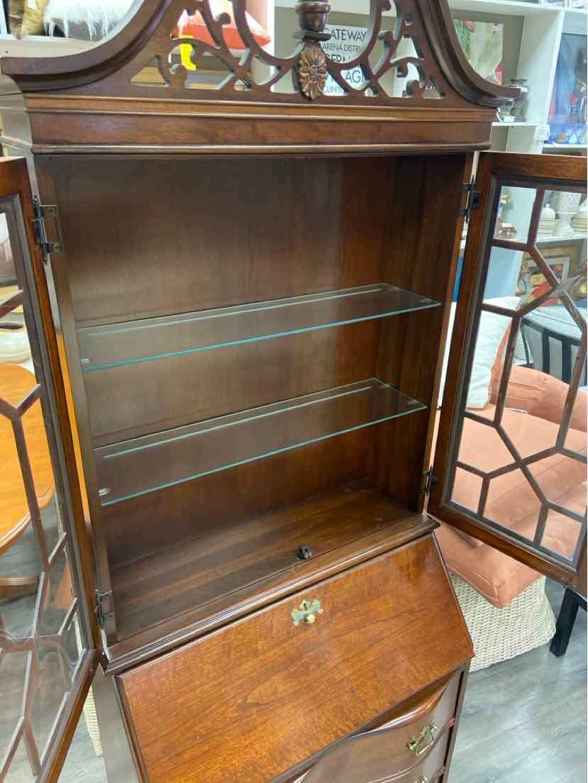 CHERRY CURIO CABINET W/GLASS FRONT - Image 3
