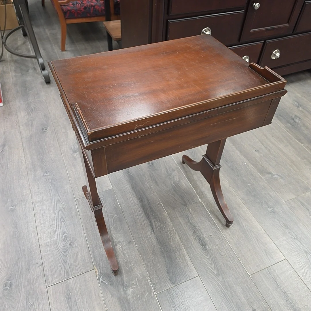 CHERRY ONE DRAWER DESK - Image 4