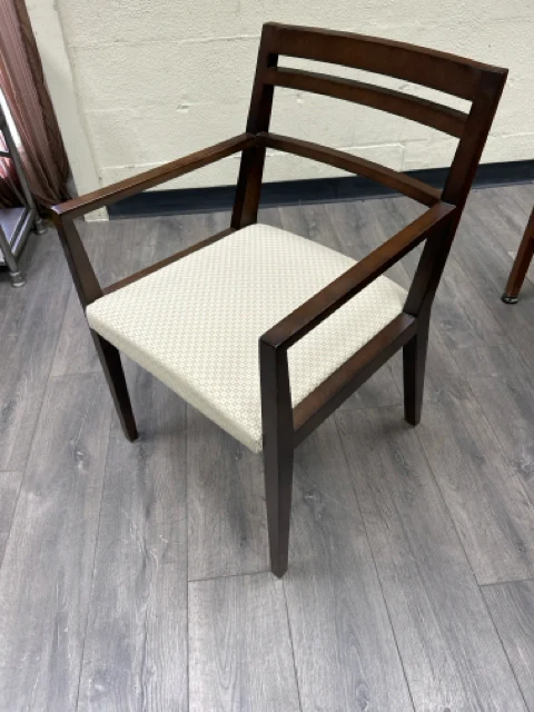 CHERRY WOOD W/TAN CREAM SEAT SIDE CHAIR