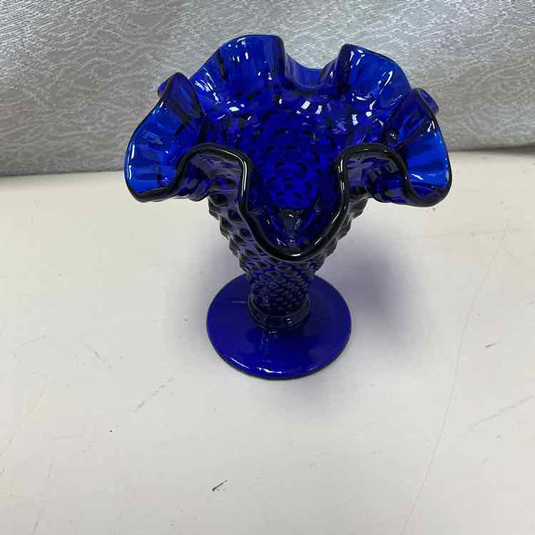 COLBALT BLUE HOBNAIL VASE - Image 3
