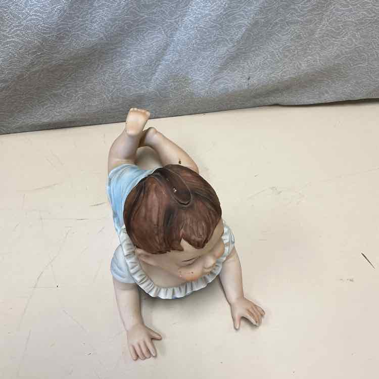 CRAWLING BABY - Image 2
