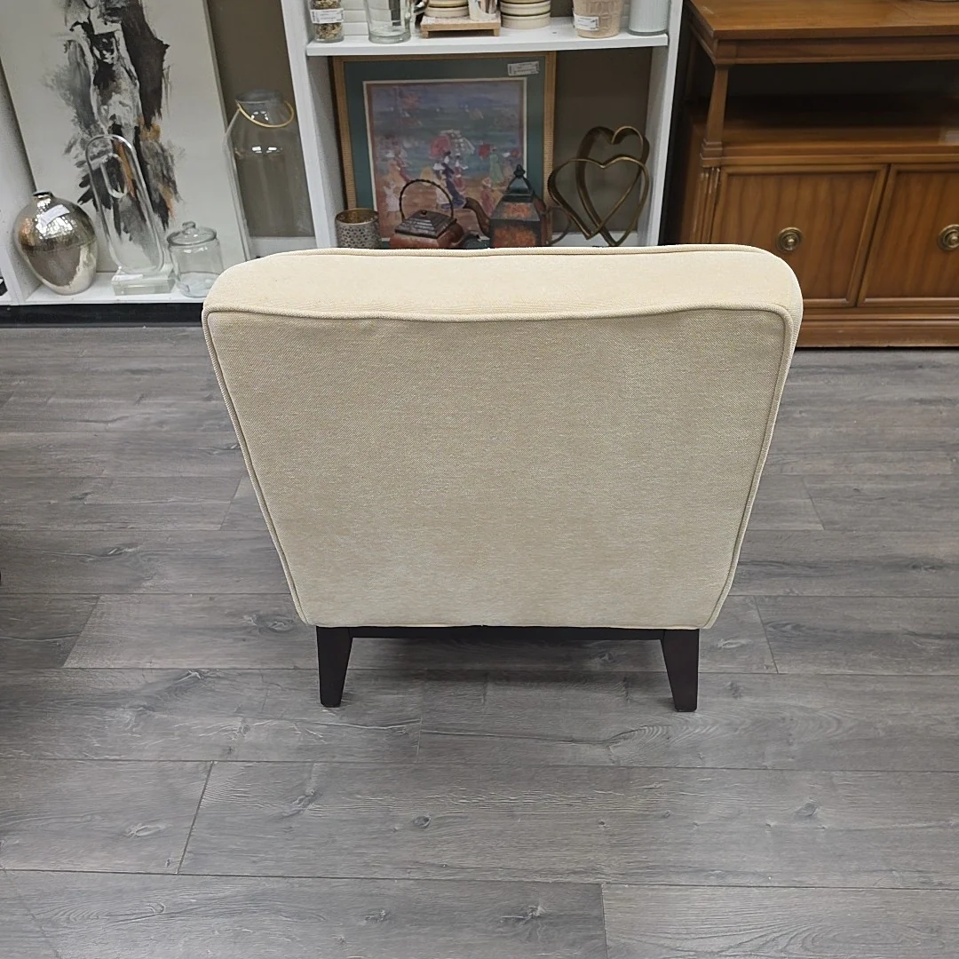 CREAM ARMLESS ACCENT CHAIR - Image 3