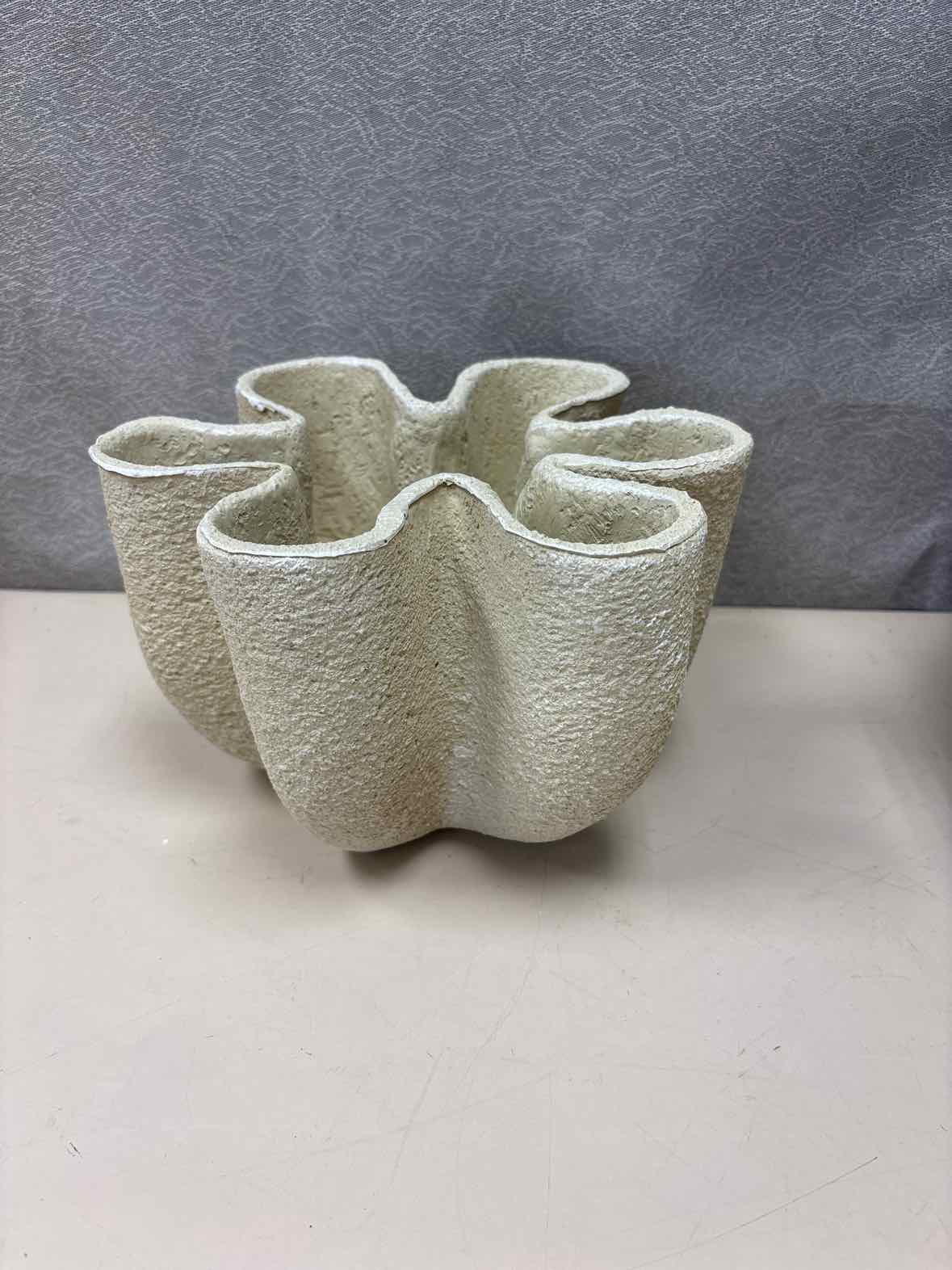 CREAM FLUTED BOWL