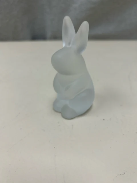 FROSTED GLASS RABBIT
