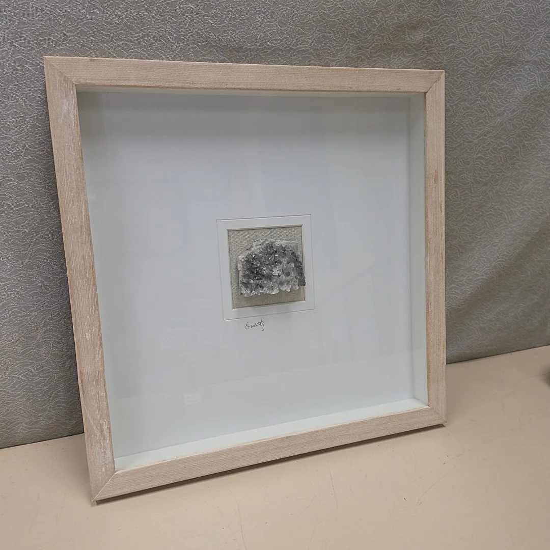 GEOD IN CREAM FRAME ART
