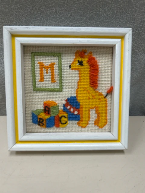 GIRAFFE M NEEDLEPOINT