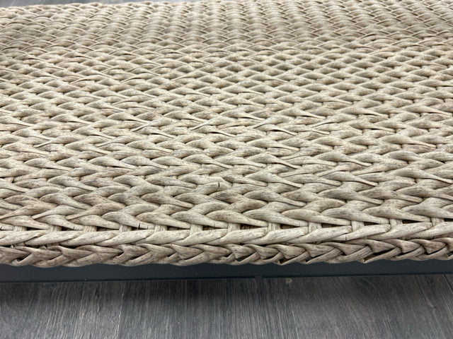 GLASS & METAL COFFEE TABLE - Image 2