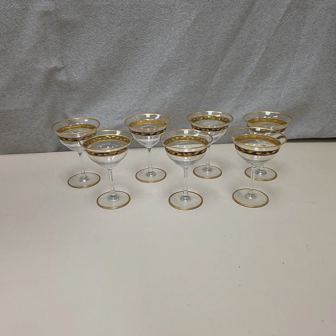 GOLD BANDED CHAMPAGNE GLASSES