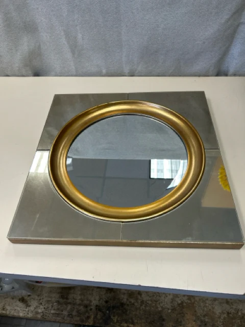 GOLD PANEL SQUARE MIRROR