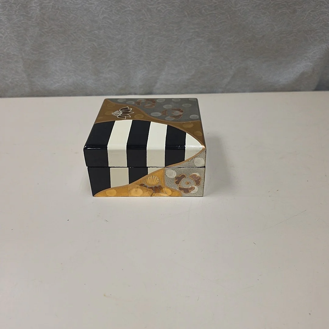 GOLD SILVER BOX - Image 4