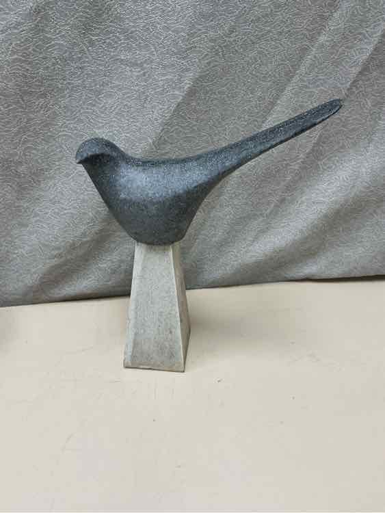 GRAY RESIN BIRD STATUE