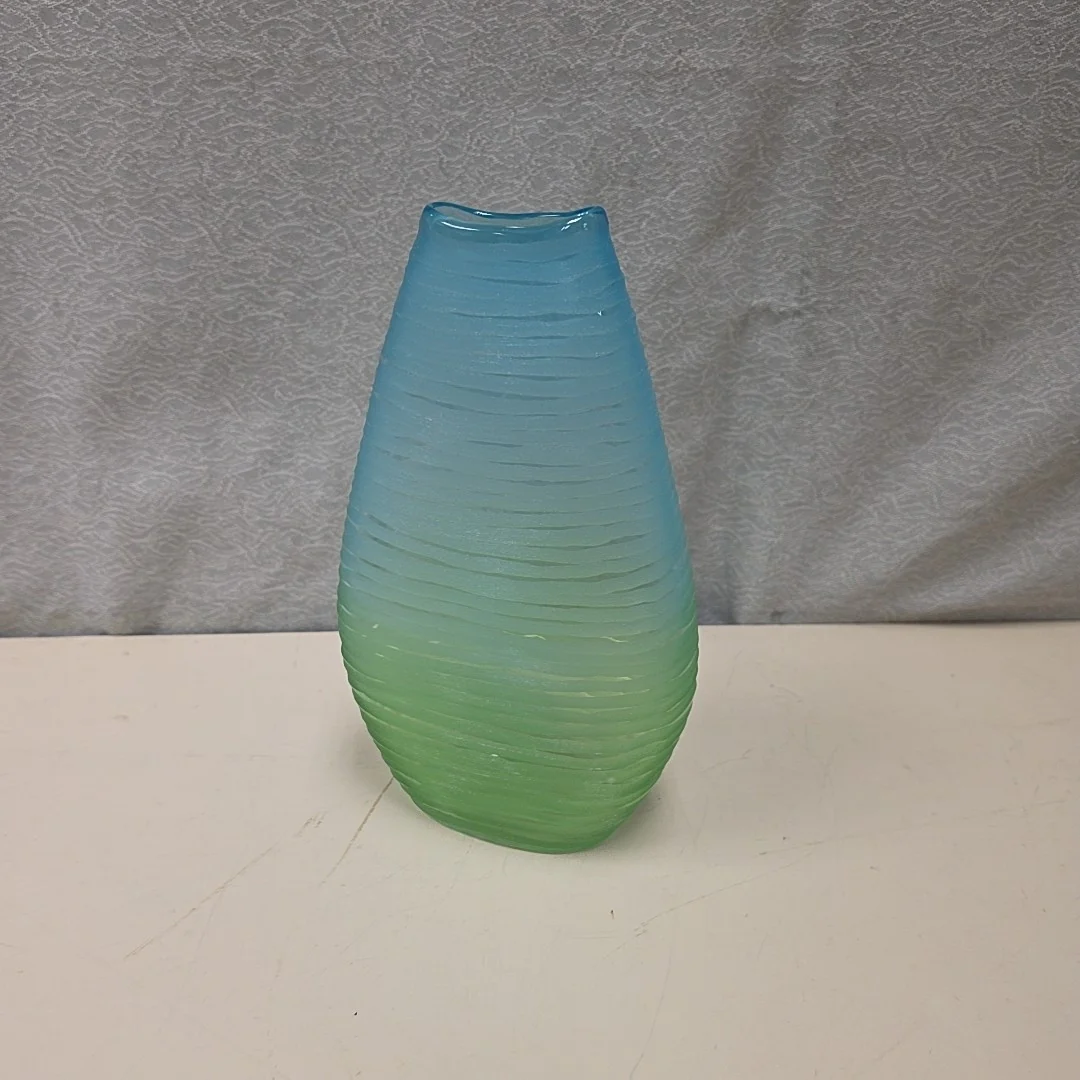 GREEN/BLUE VASE