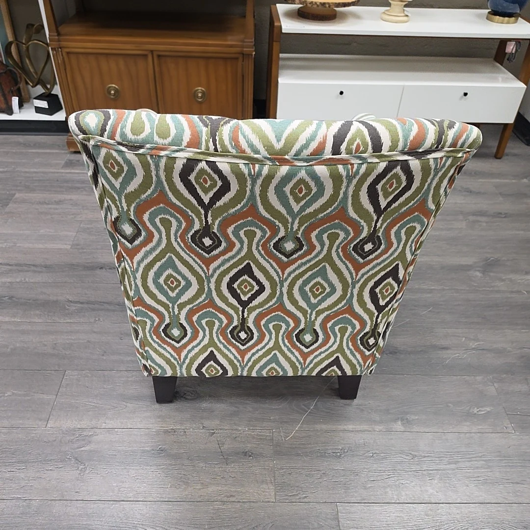 GREEN RED BLUE DESIGN ACCENT CHAIR - Image 3