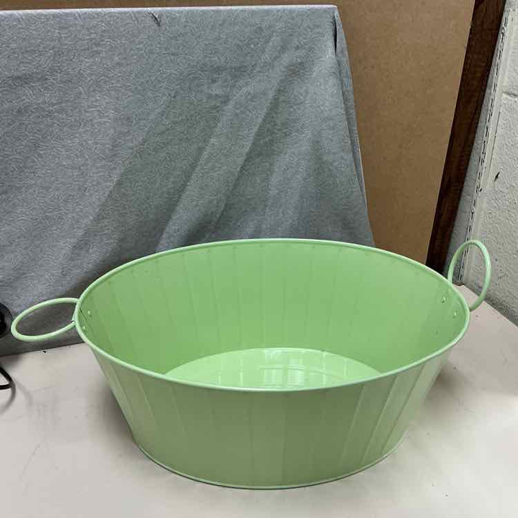 GREEN TIN BUCKET