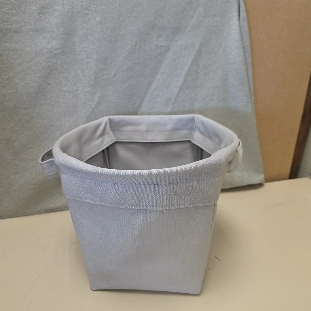GREY FABRIC BASKET W/HANDLES