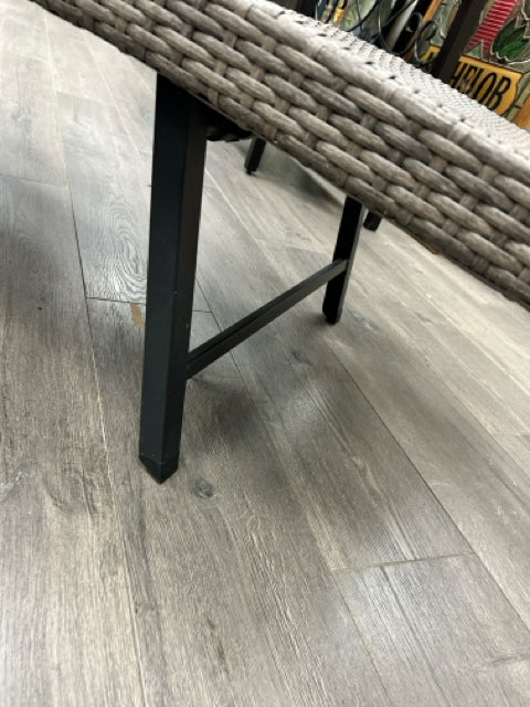 GREY RESIN WEAVE LOUNGER - Image 3