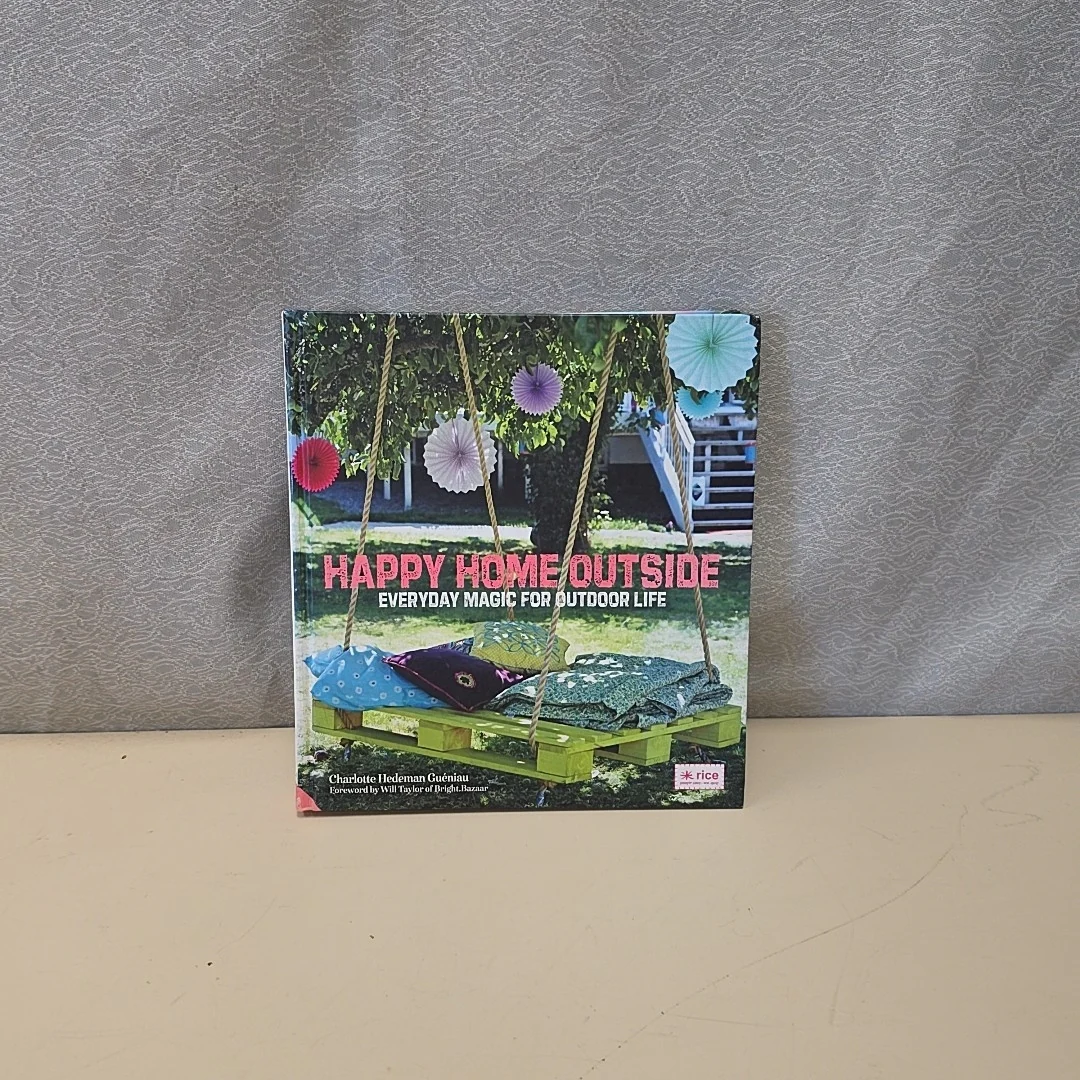HAPPY HOME OUTSIDE BOOK