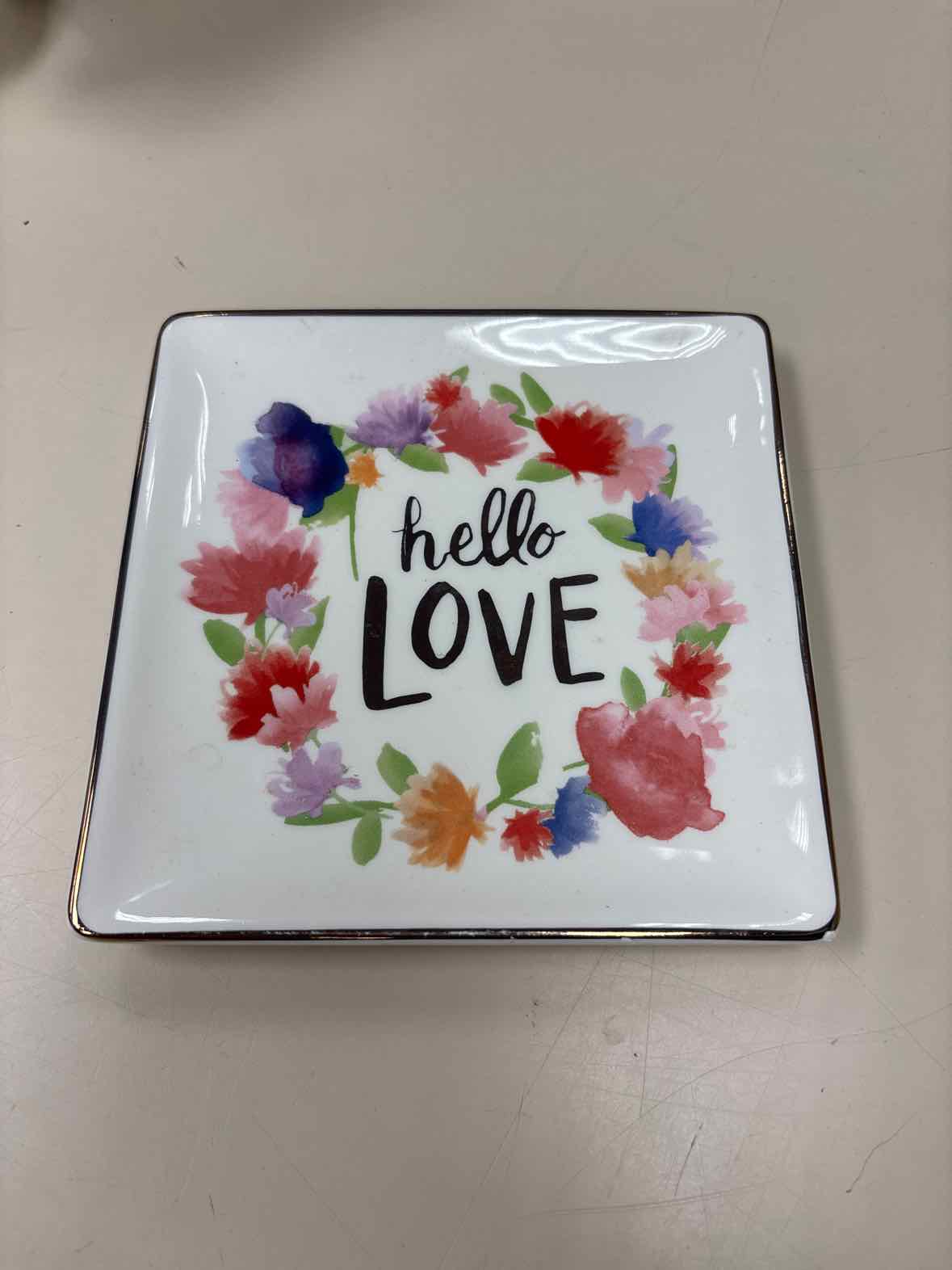 HELLO LOVE FLORAL DISH