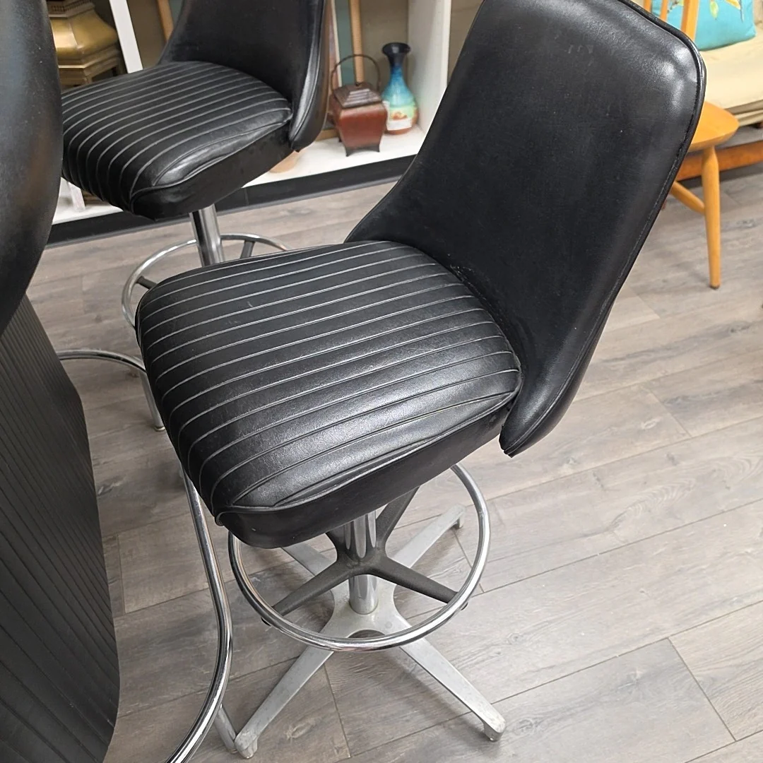 MCM BLACK LEATHER BAR 2 STOOLS - Image 3