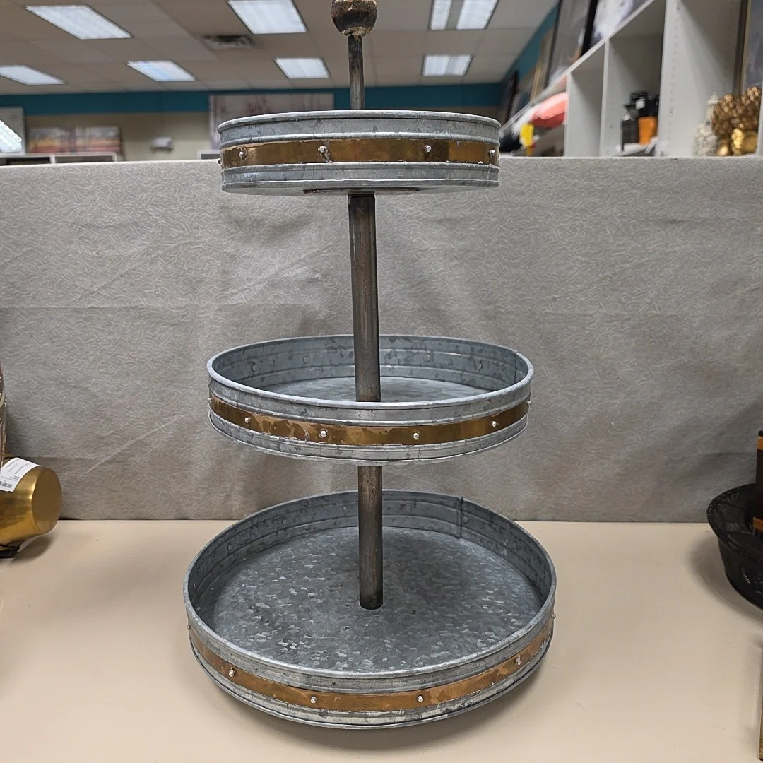 METAL 3 TIER TRAY