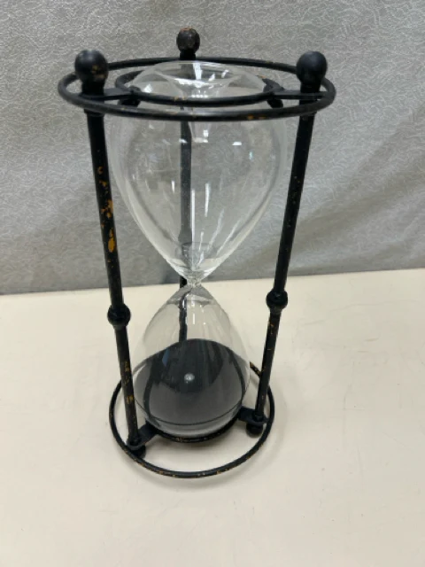 METAL GLASS HOURGLASS