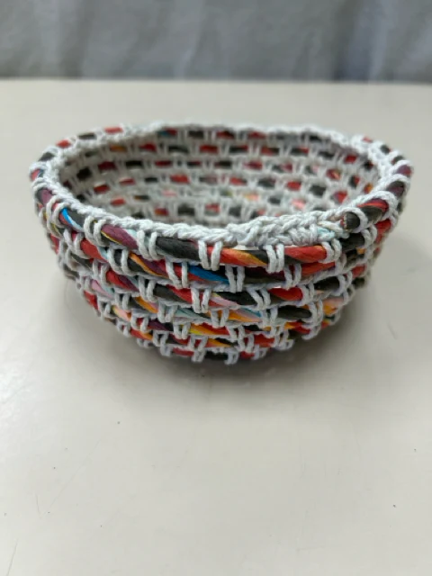 MULTI-COLOR WEAVE BASKET