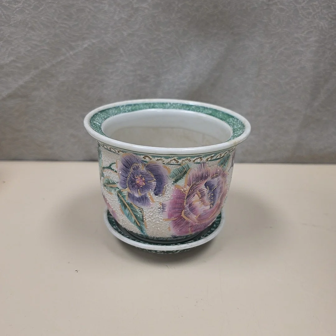 PINK/PURPLE FLOWER POT
