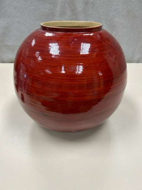 RED VASE