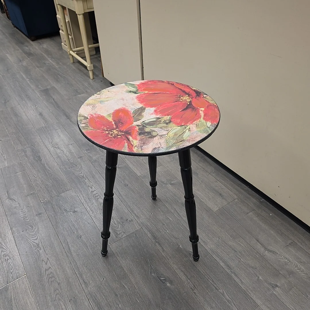 ROUND FLORAL TOP SIDE TABLE - Image 2