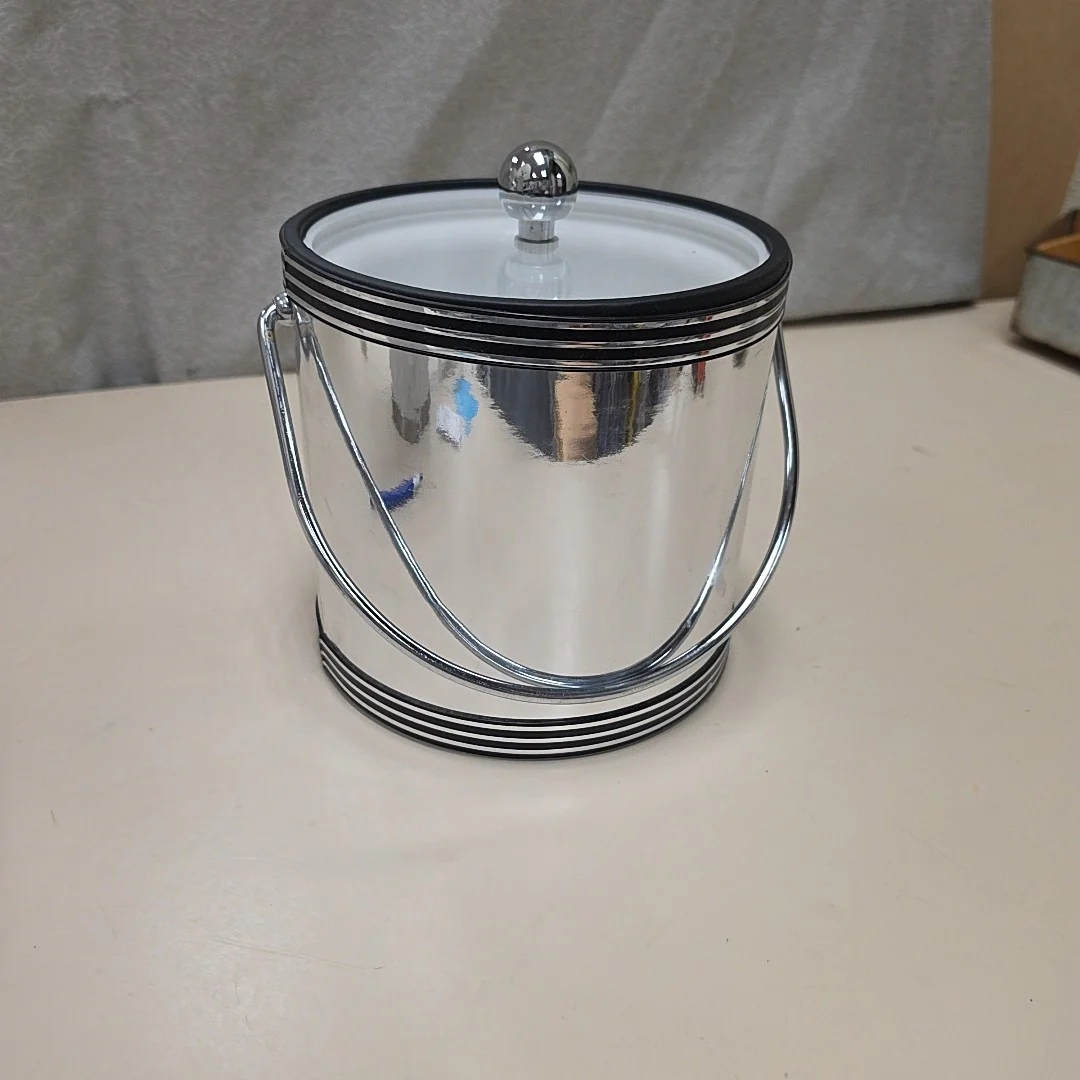 SILVER ICE BUCKET