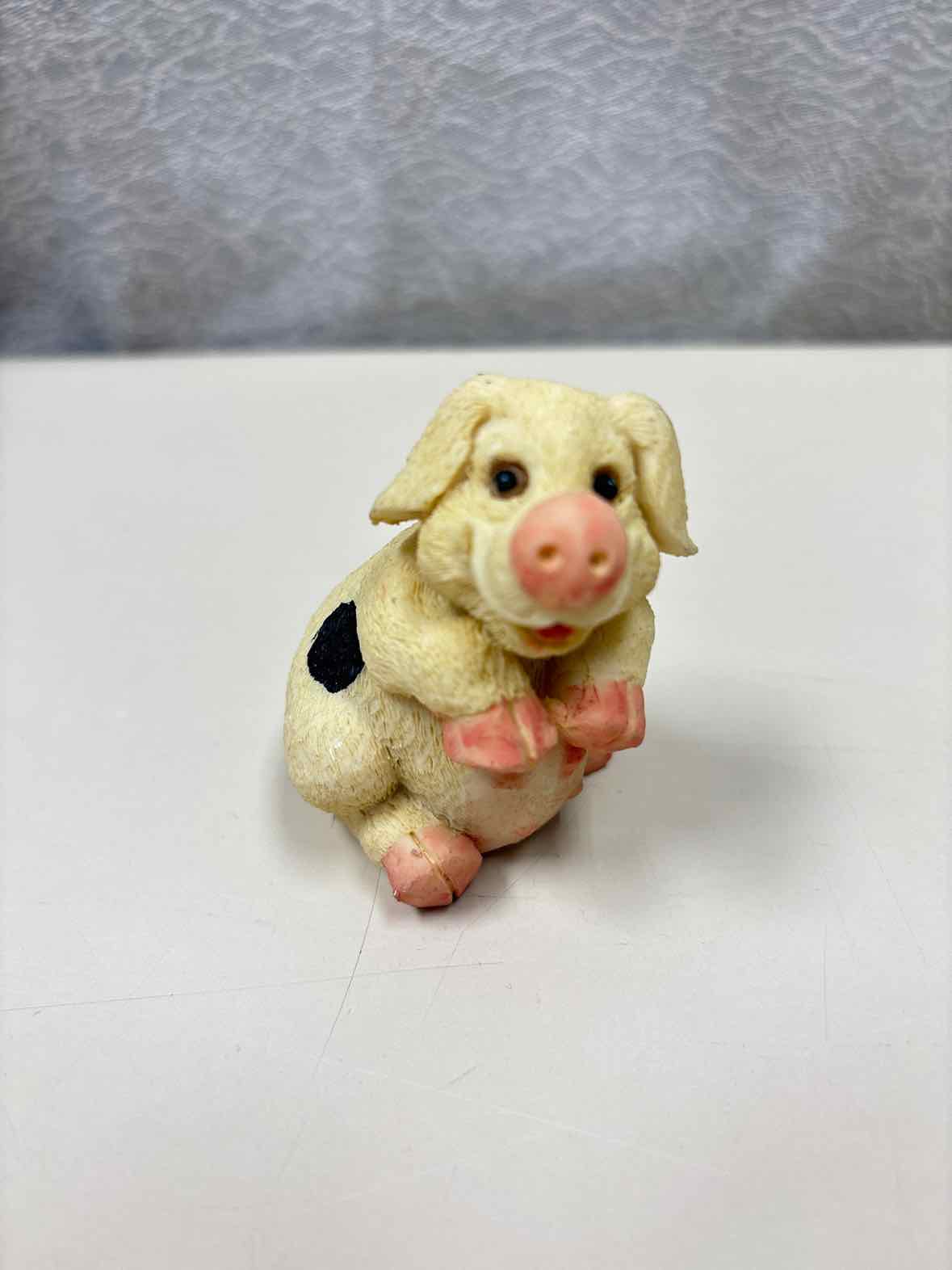 SMALL PIG FIGURINE