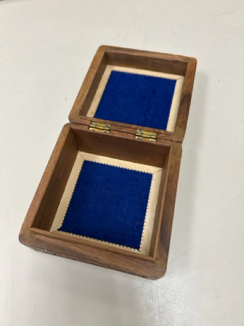 SQUARE WOODEN BOX - Image 2