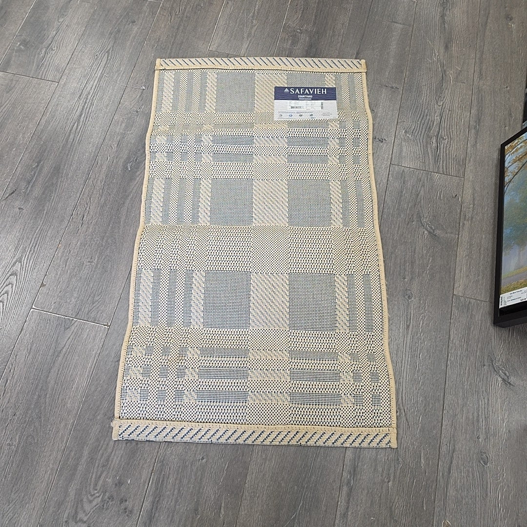 TAN/BLUE RUG - Image 4