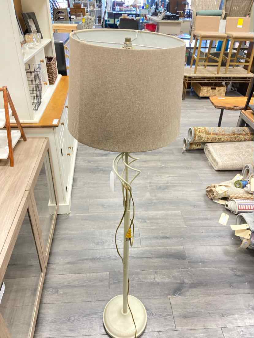 TAN METAL FLOOR LAMP