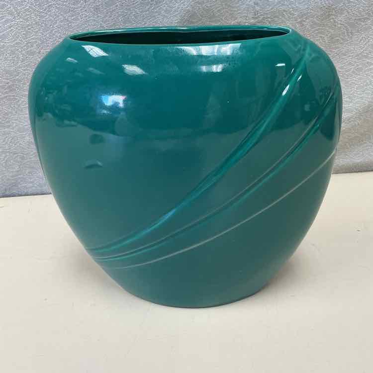 VINTAGE GREEN VASE - Image 4